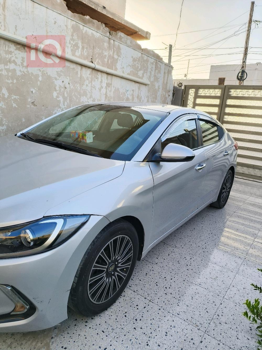 Hyundai Elantra